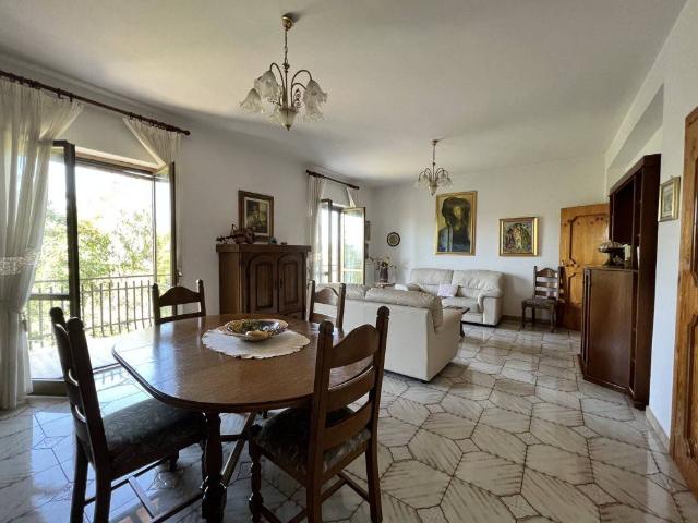 Villa Indipendente in vendita a Sant'arcangelo Trimonte, Campania
