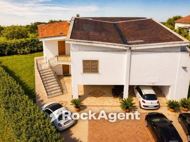 Villa Indipendente in vendita a Li Piane, Sant'Egidio alla Vibrata