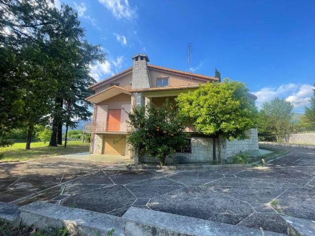 Villa Indipendente in vendita a Sant'elia Fiumerapido, Lazio