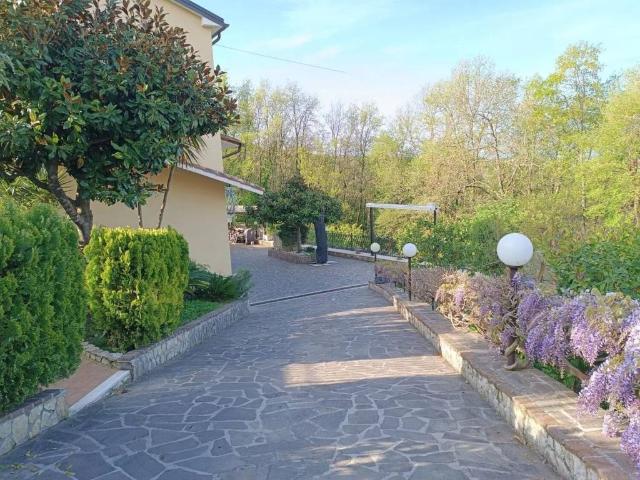Villa Indipendente in vendita a Sant'elia Fiumerapido, Lazio