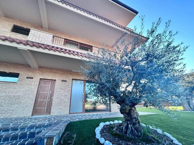 Villa Indipendente in vendita a Marche, Fermo