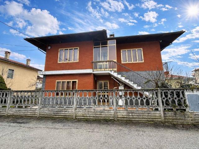 Villa Indipendente in vendita a Piemonte, Vercelli