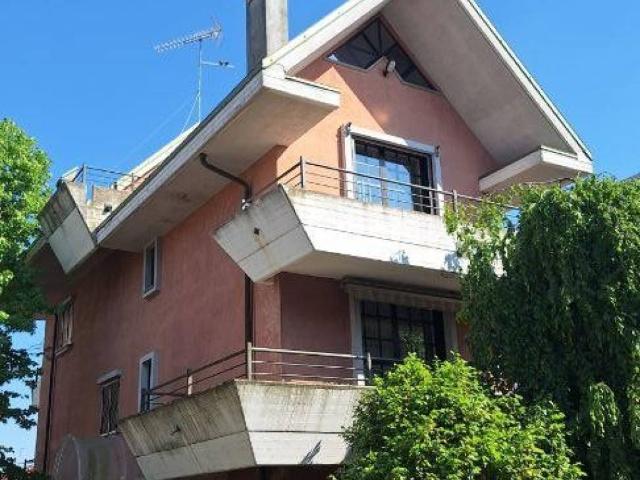 Villa Indipendente in vendita a Piemonte, Vercelli