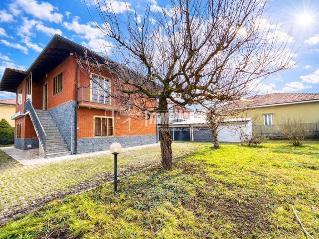 Villa Indipendente in vendita a Piemonte, Vercelli