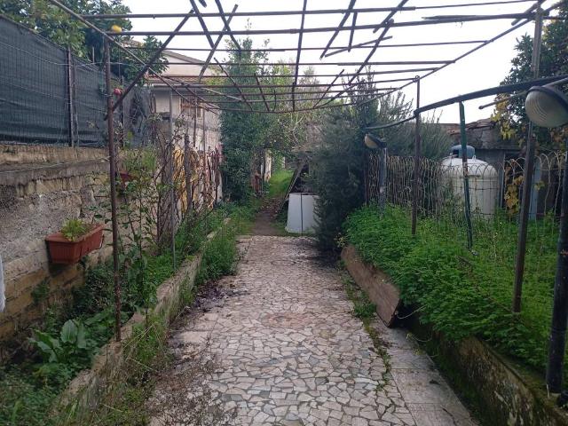 Villa Indipendente in vendita a Santi Cosma E Damiano, Lazio