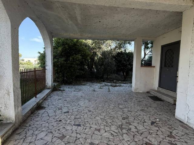 Villa Indipendente in vendita a Santi Cosma E Damiano, Lazio