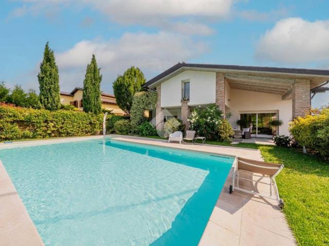 Villa Indipendente in vendita a Val d’Enza, Re