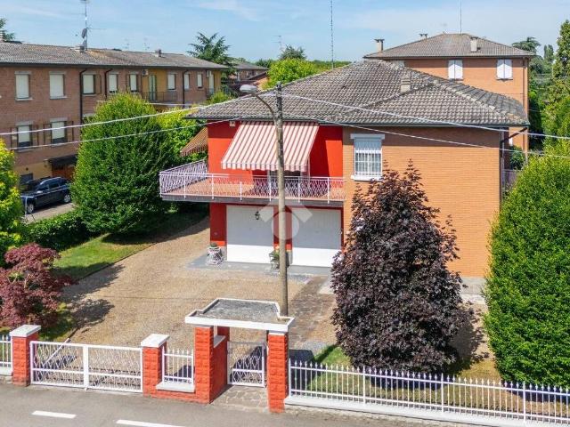 Villa Indipendente in vendita a Val d’Enza, Re
