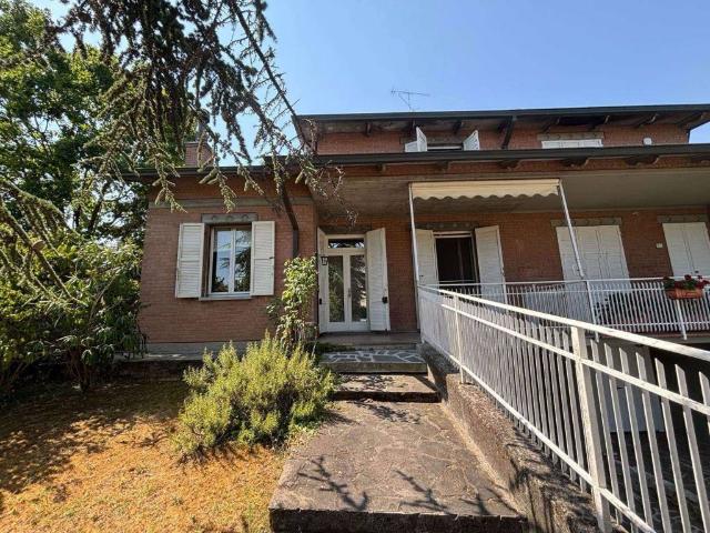 Villa Indipendente in vendita a Sant'Ilario d'Enza