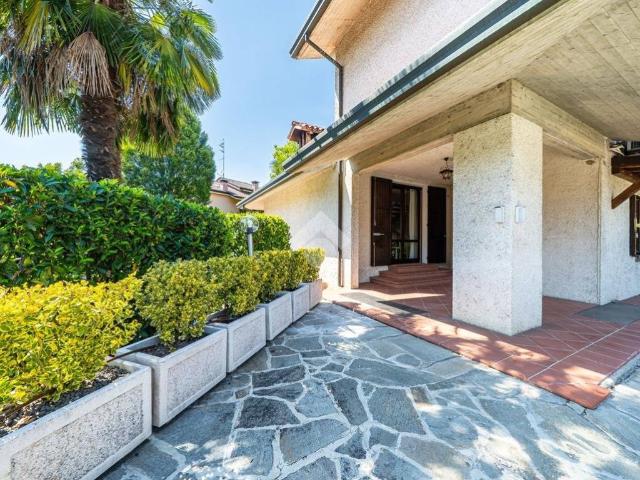 Villa Indipendente in vendita a Val d’Enza, Re
