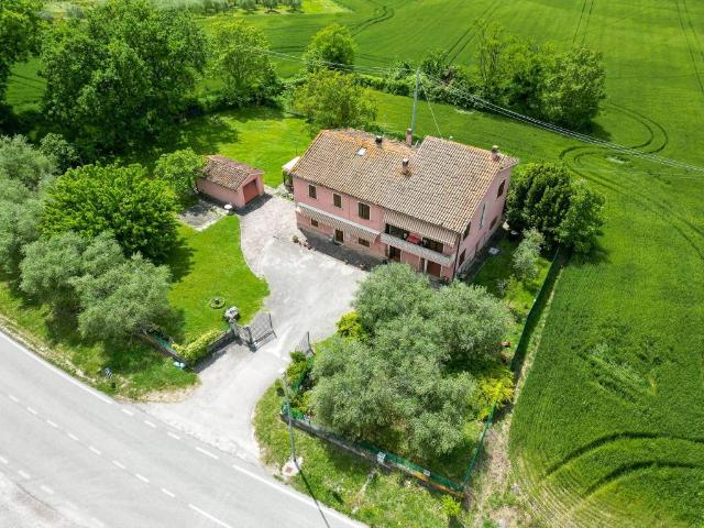 Villa Indipendente in vendita a Marche, Pesaro E Urbino