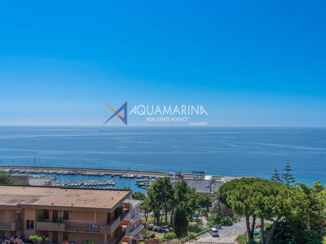 Villa Indipendente in vendita a Cipressa, Liguria