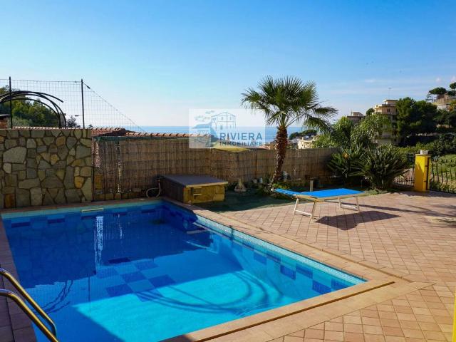 Villa Indipendente in vendita a Cavi, Santo Stefano Al Mare