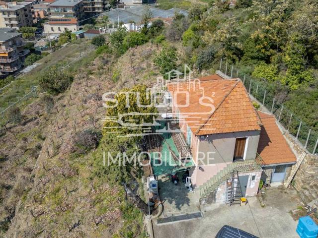 Villa Indipendente in vendita a Santo Stefano Al Mare, Liguria