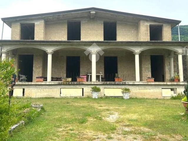 Villa Indipendente in vendita a Santo Stefano Del Sole, Campania