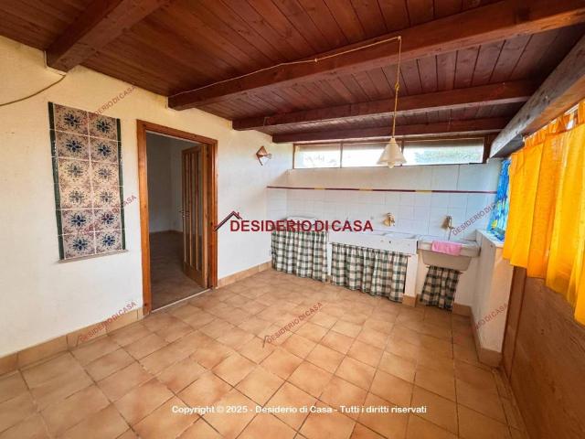 Villa Indipendente in vendita a Santo Stefano Di Camastra, Sicilia