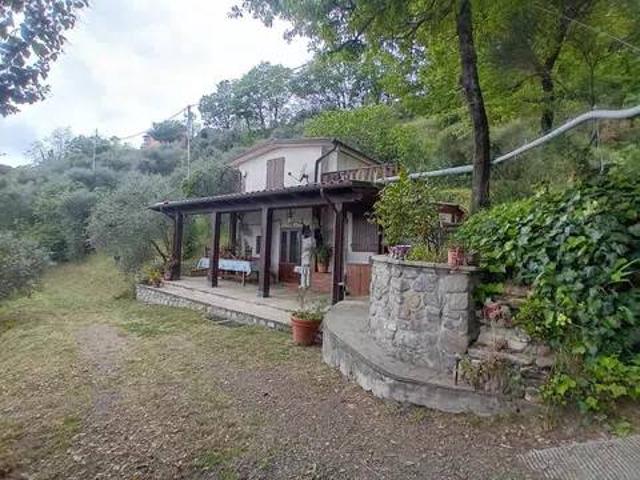 Villa Indipendente in vendita a Santo Stefano Di Magra, Liguria