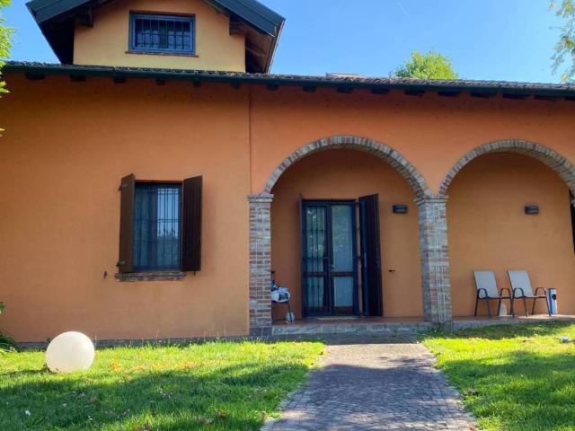 Villa Indipendente in vendita a Santo Stefano Lodigiano, Lombardia