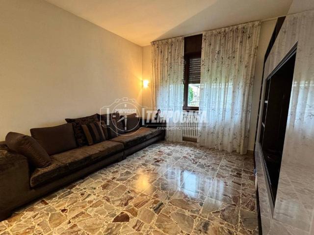 Villa Indipendente in vendita a Santo Stefano Ticino, Lombardia