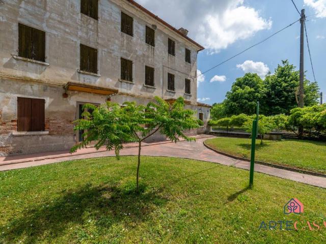 Villa Indipendente in vendita a San Stino di Livenza, Corbolone