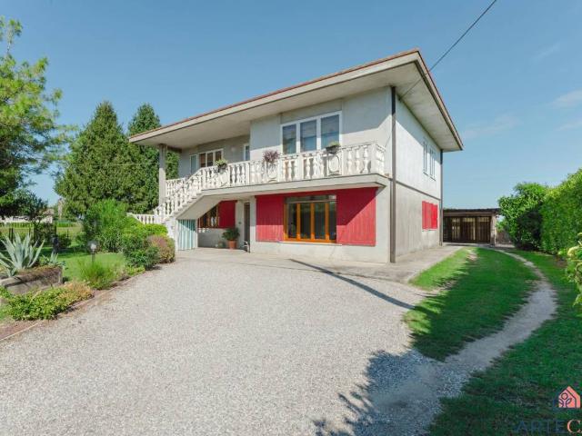Villa Indipendente in vendita a Biverone, San Stino di Livenza