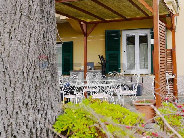 Villa Indipendente in vendita a Sant'olcese, Liguria