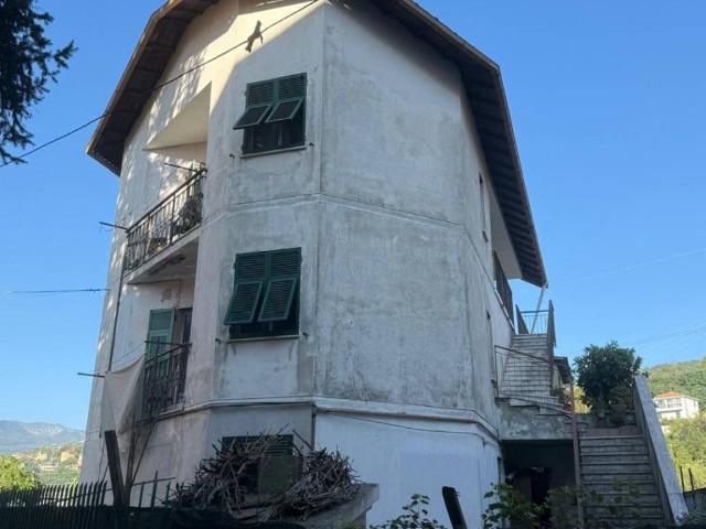Villa Indipendente in vendita a Sant'olcese, Liguria