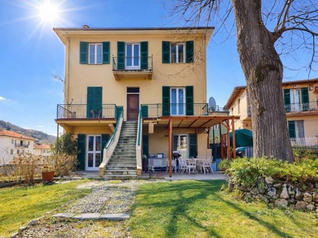 Villa Indipendente in vendita a Sant'olcese, Liguria