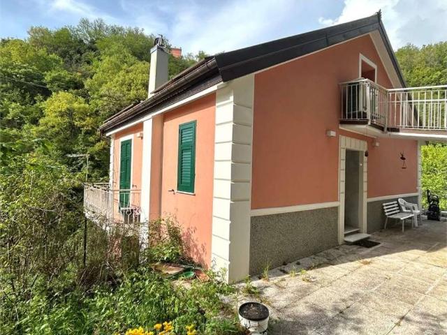 Villa Indipendente in vendita a Sant'olcese, Liguria