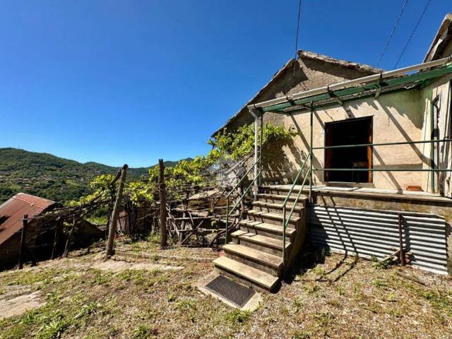 Villa Indipendente in vendita a Sant'olcese, Liguria