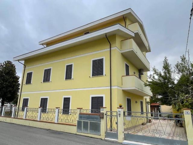 Villa Indipendente in vendita a Unione dei Comuni della Val Vibrata, Sant'omero