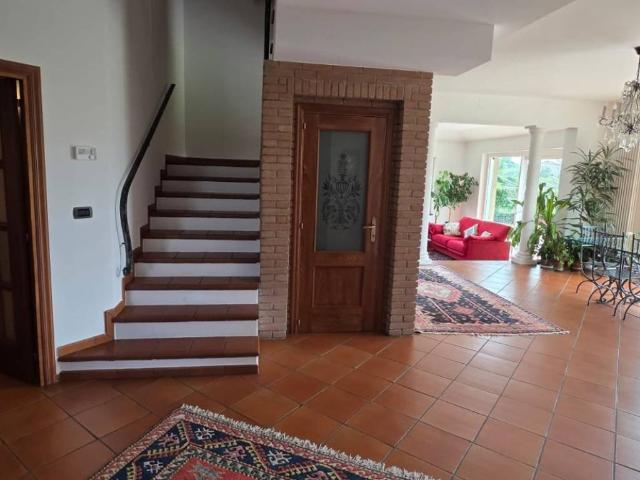 Villa Indipendente in vendita a Unione dei Comuni della Val Vibrata, Sant'omero