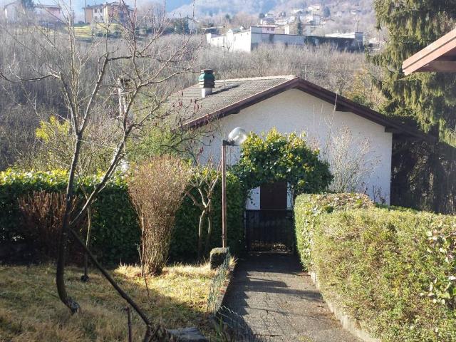Villa Indipendente in vendita a Sant'omobono Imagna, Lombardia