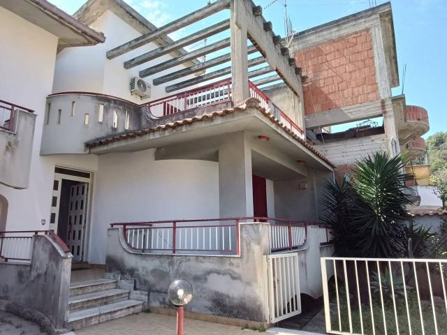 Villa Indipendente in vendita a Saponara, Sicilia