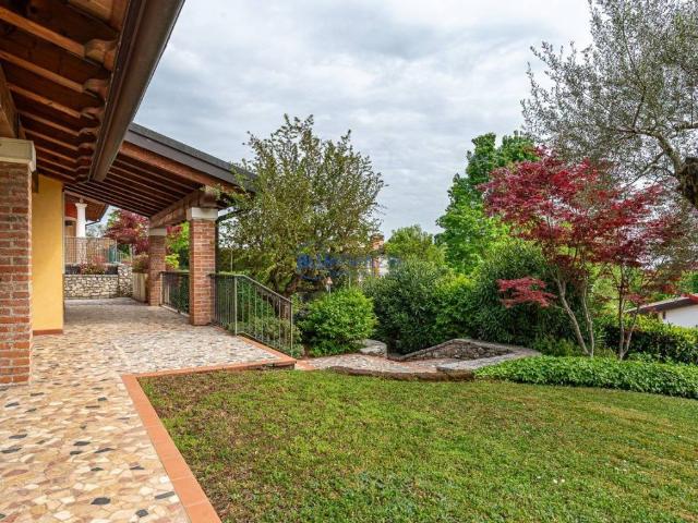 Villa Indipendente in vendita a Sarcedo, Veneto