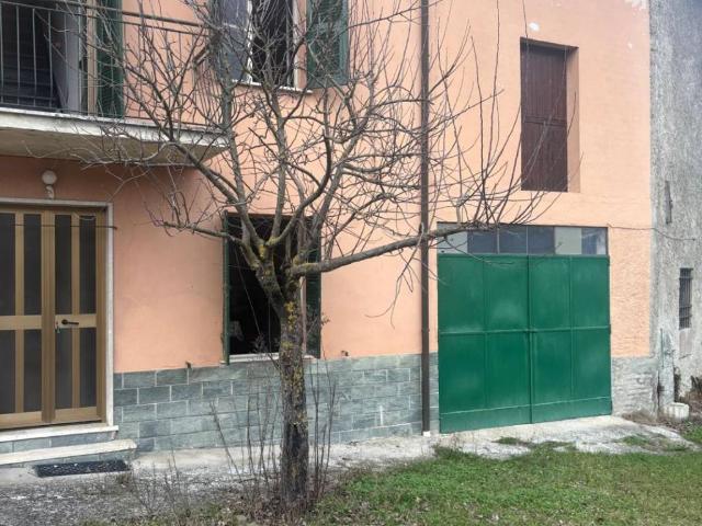 Villa Indipendente in vendita a Piemonte, Alessandria
