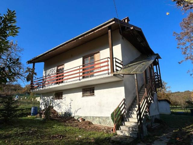 Villa Indipendente in vendita a Piemonte, Alessandria