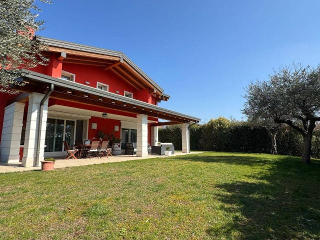Villa Indipendente in vendita a Sarego, Veneto