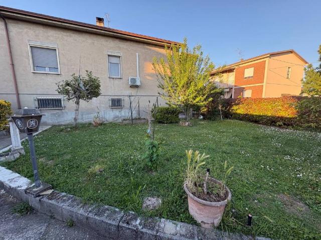 Villa Indipendente in vendita a Sarmato, Reggio Emilia