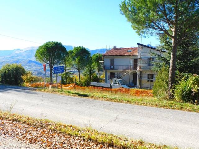 Villa Indipendente in vendita a Marche, Macerata