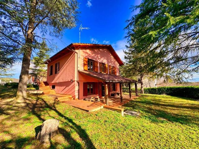 Villa Indipendente in vendita a Marche, Macerata