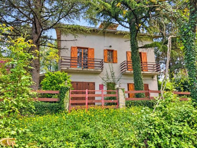 Villa Indipendente in vendita a Margani, Sarnano
