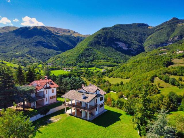 Villa Indipendente in vendita a Marche, Macerata