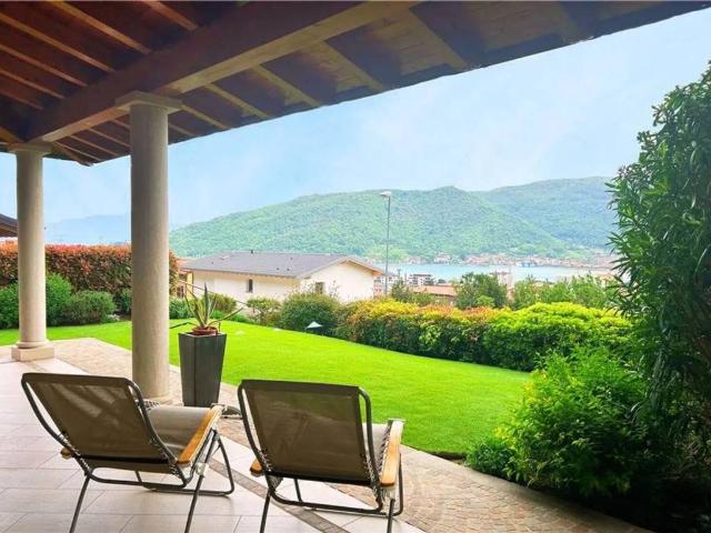Villa Indipendente in vendita a Sarnico, Lombardia