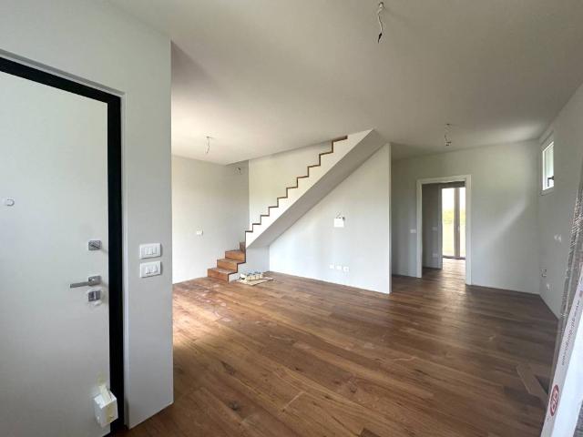 Villa Indipendente in vendita a Sarnico, Lombardia