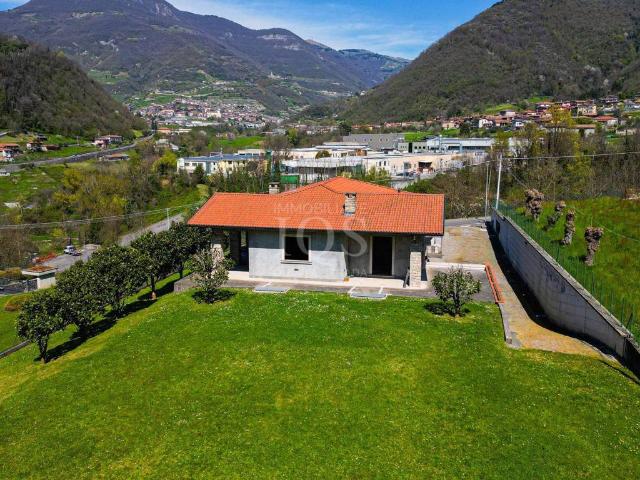 Villa Indipendente in vendita a Sarnico, Lombardia