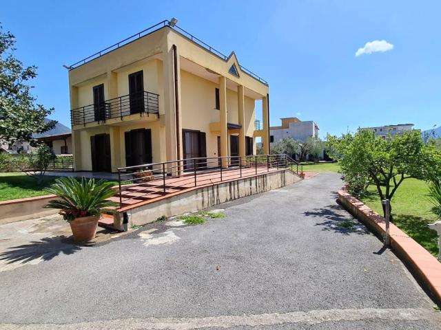 Villa Indipendente in vendita a Sarno, Campania