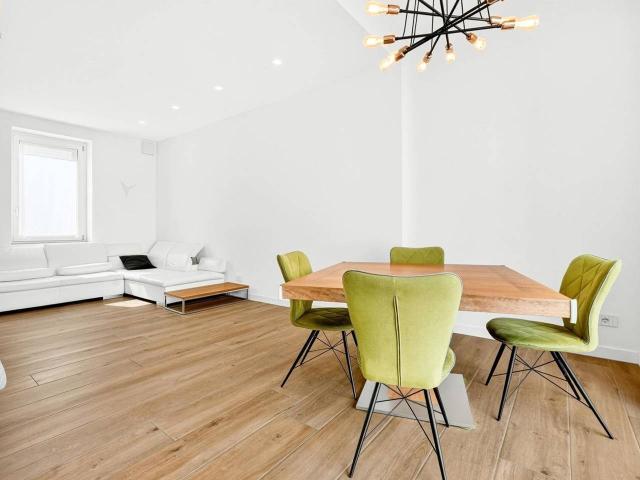 Villa Indipendente in vendita a Volta-Prealpi, Saronno