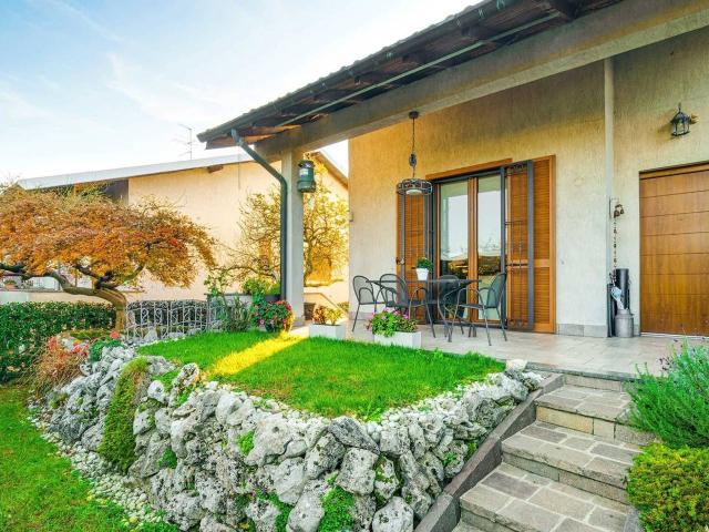 Villa Indipendente in vendita a Cassina Ferrara, Saronno