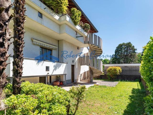 Villa Indipendente in vendita a Cassina Ferrara, Saronno